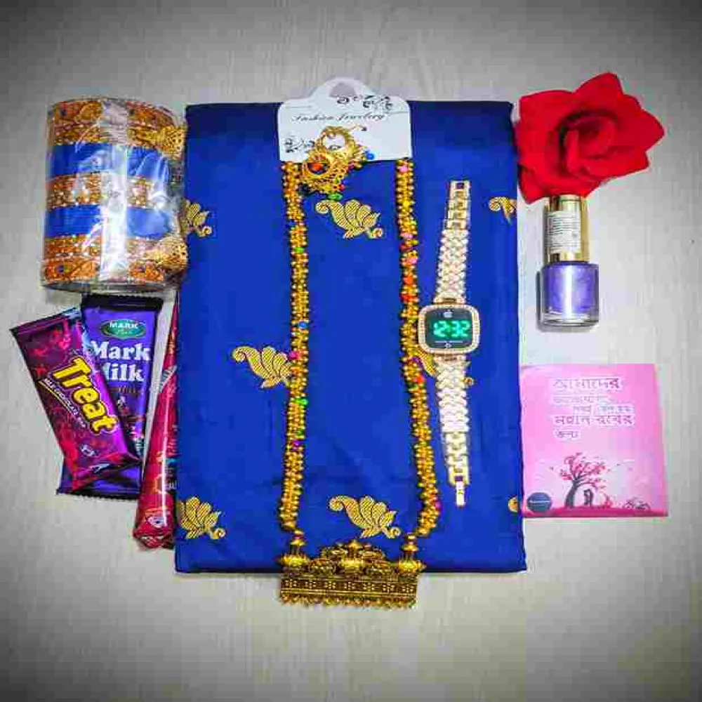 Attractive Saree Gift Comb Set